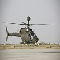 Helikopter o OH-58D Kiowa kreće se iz COB Speichera, Tikrita, Iraka, tokom operacije Iraqi Freedom Poster