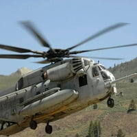 Helikopter helikoptera Ch- Super Stallion u centru za treniranje planinskog ratnog rata u Kalifornijskom