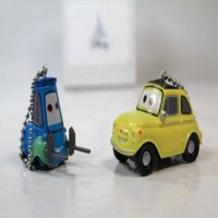 Disney Pixar Luigi & Guido Kolekcionarni automobili Ključni lanac Dangler - Set - ograničena dostupnost