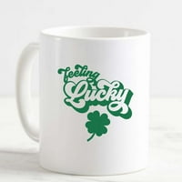 Šalica za kafu se osjeća sretno klasično četverolično četverološka djetelina irski sveti Patricks dan
