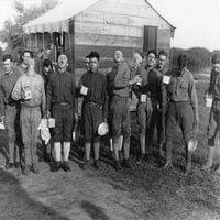 Vojnici sa solju i vodom kako bi se spriječilo grip. Istorija septembra