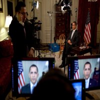 Predsjednik Barack Obama koji vodi intervjua u kapici bijele kuće mart 2009. Istorija